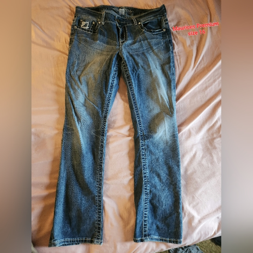 Maurices premium size 16 bootcut jeans